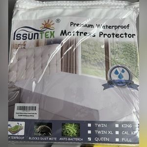 New SSUNTEX Premium Waterproof Queen Size Mattress Protector